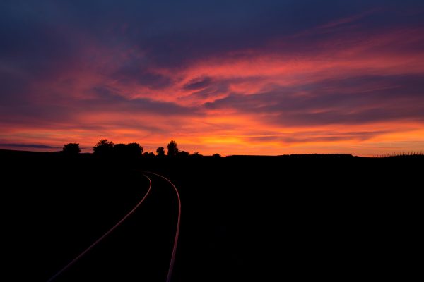 Glowing_Tracks_5853